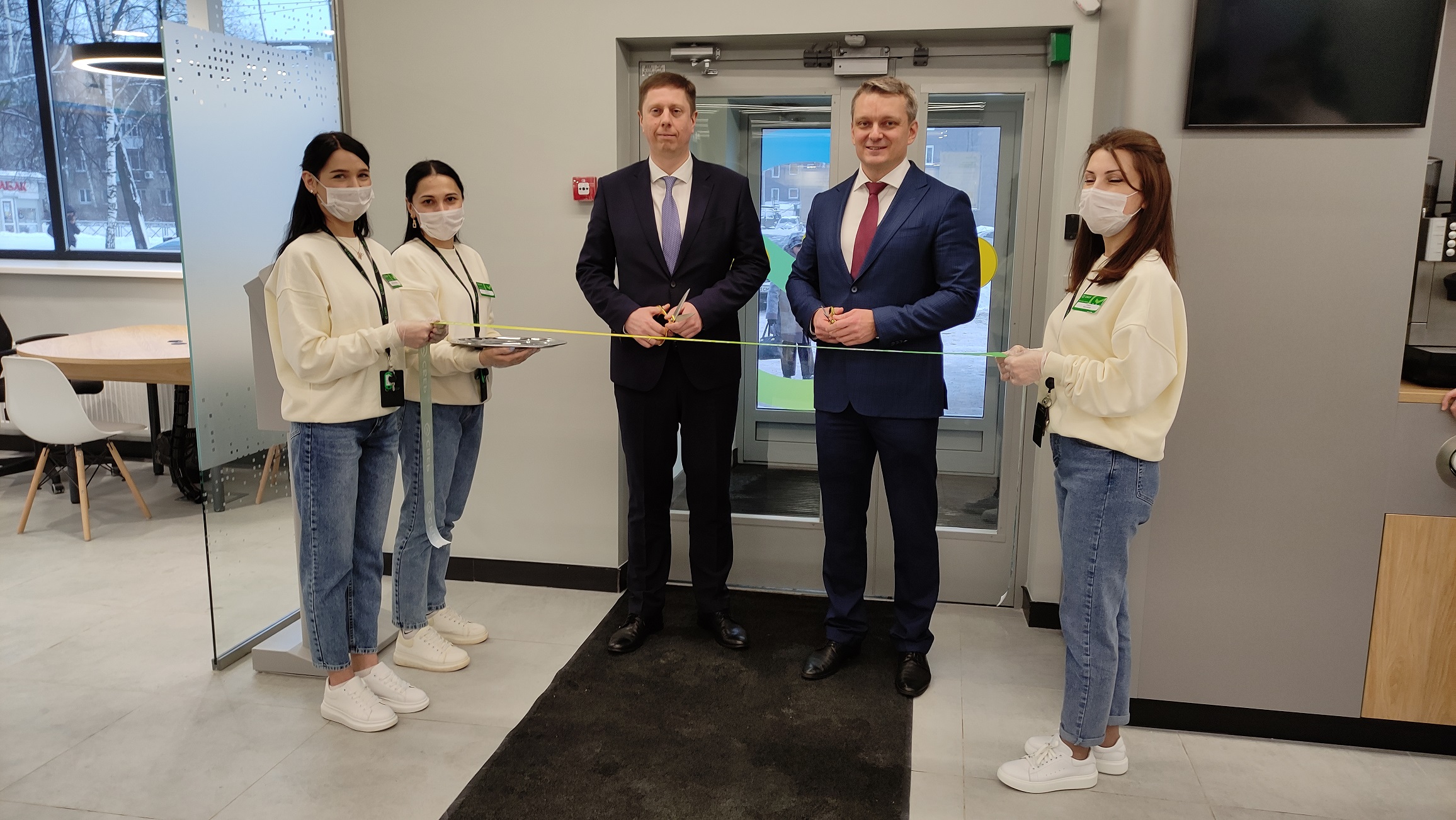 В  Ярославле открылся первый офис Сбера в новом формате обслуживания