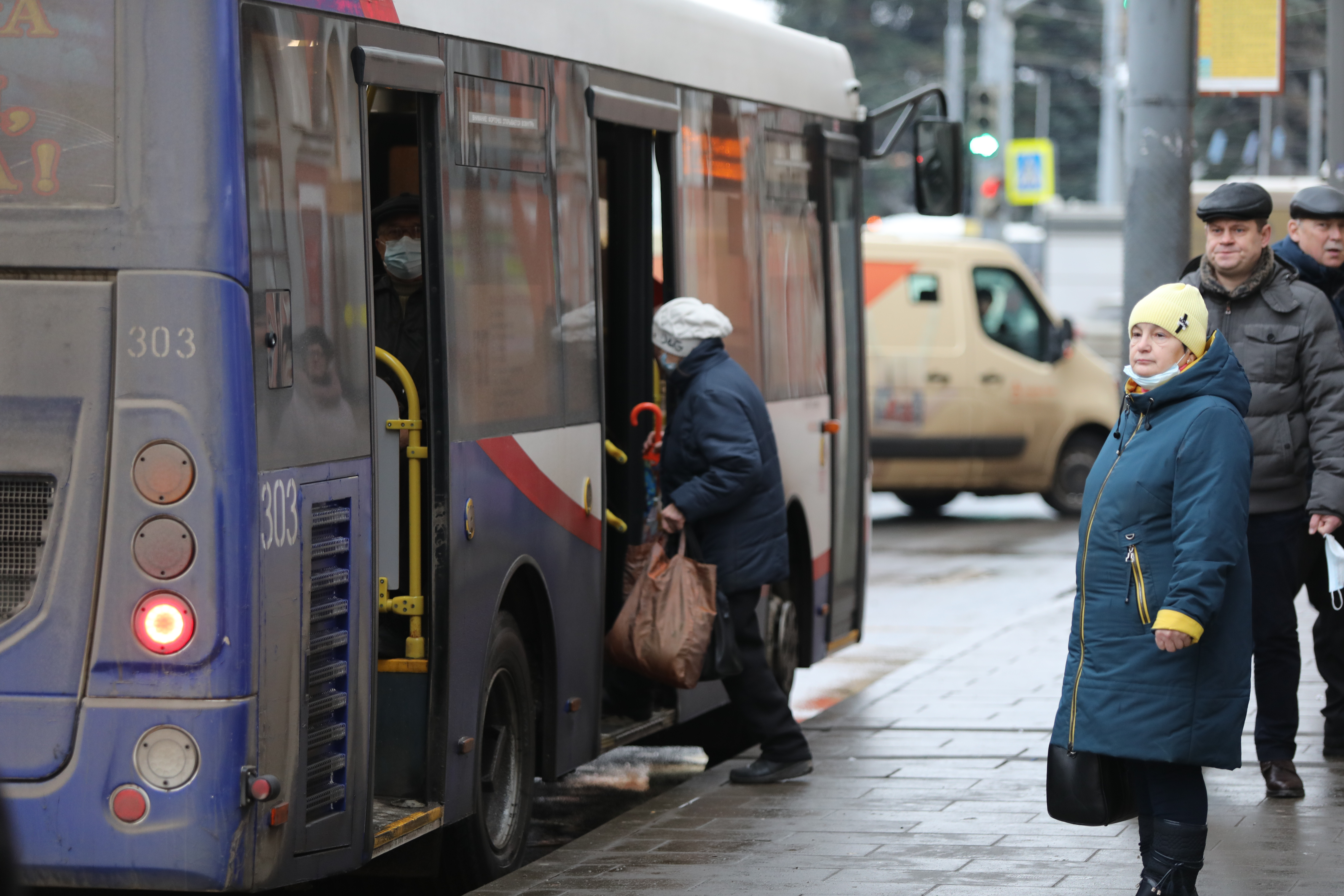 Правительство области в Ярославле контролирует работу общественного транспорта в морозы