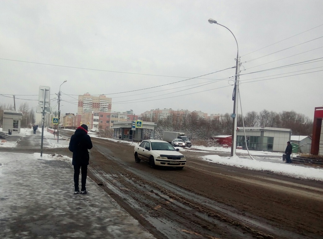 В Ярославле ищут кондуктора, выгнавшего из автобуса ребенка, у которого не прошла оплата