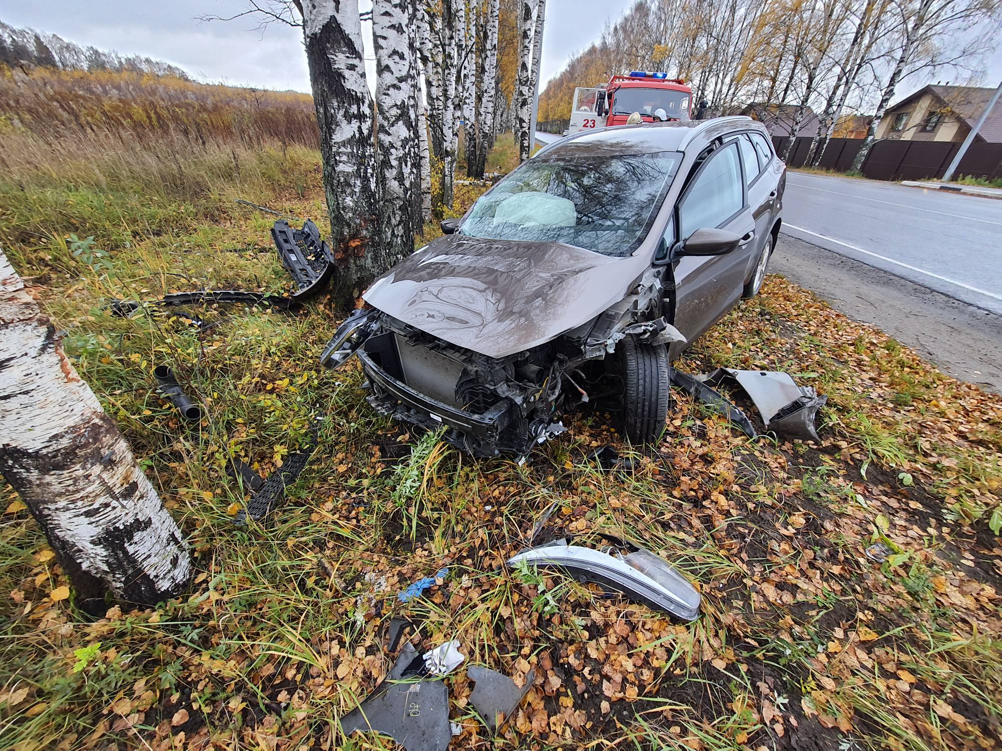 Выли от боли: жертв аварии под Ярославлем вырезали из покореженного авто