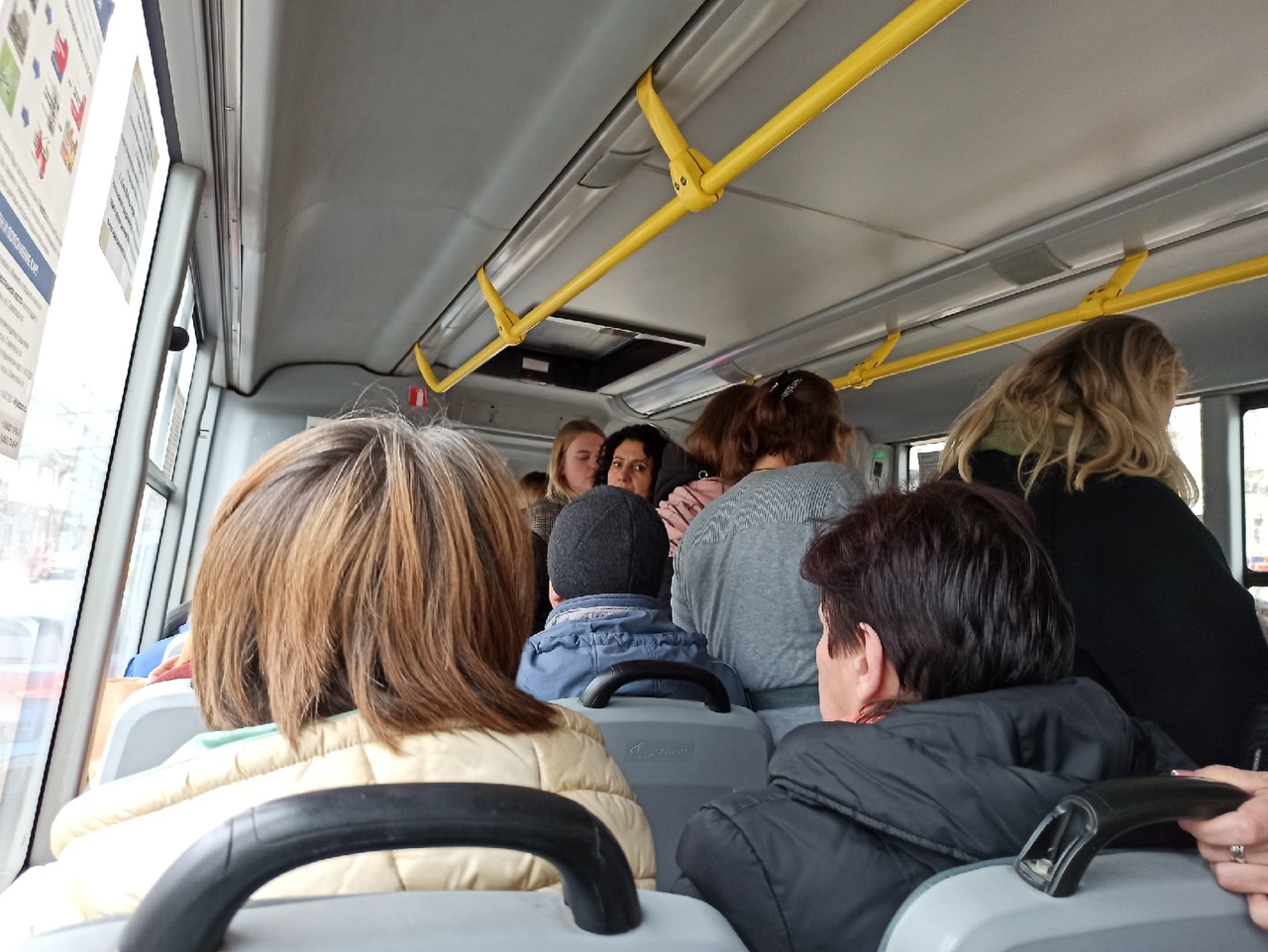 «Заставил громко кричать»: ярославцы поголовно жалуются на водителя 66 маршрутки 