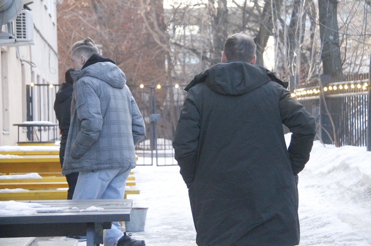 В России курящим сотрудникам планируют увеличить рабочий день