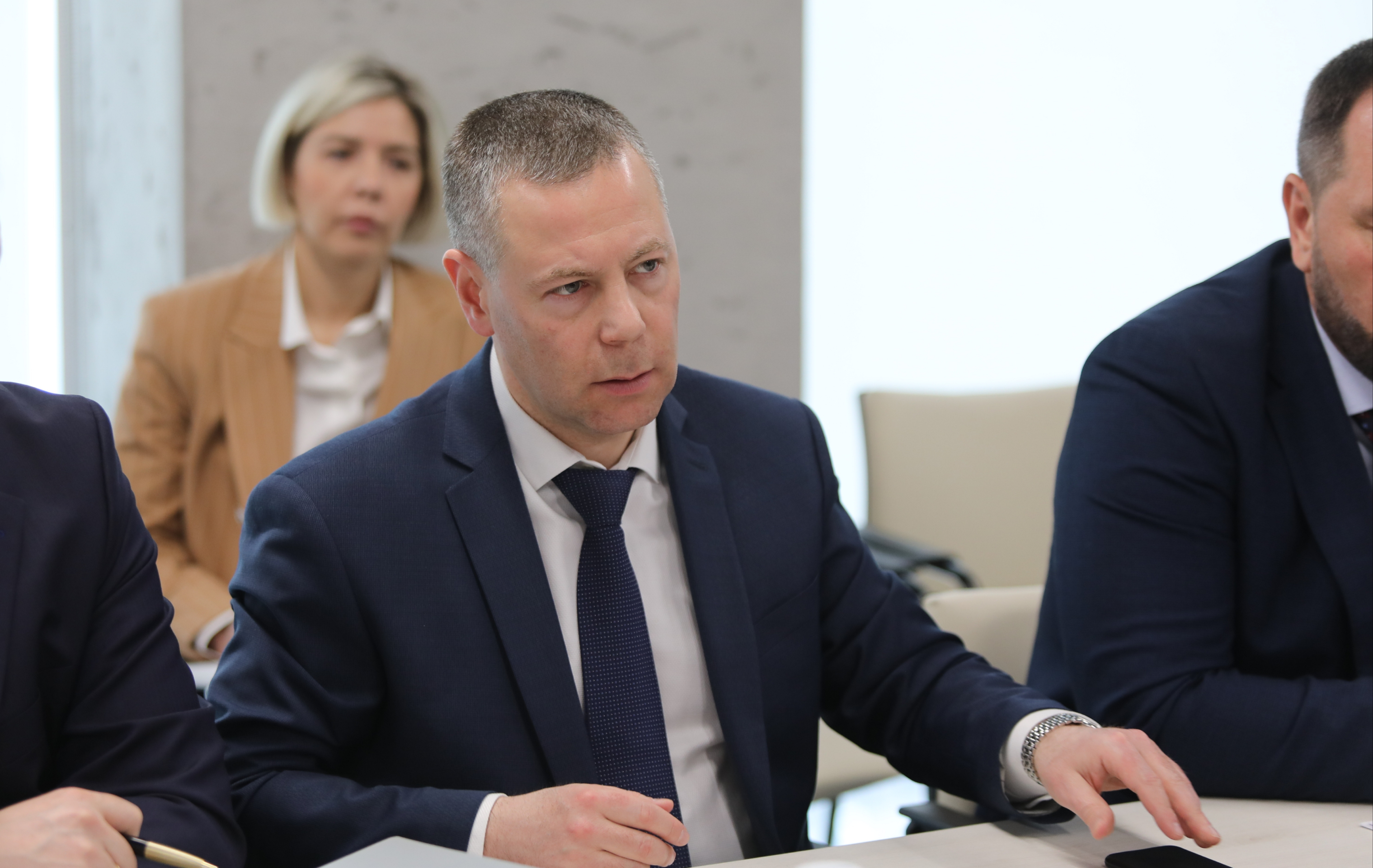 Михаил Евраев заверил, что инвестиции будут поступать в регион