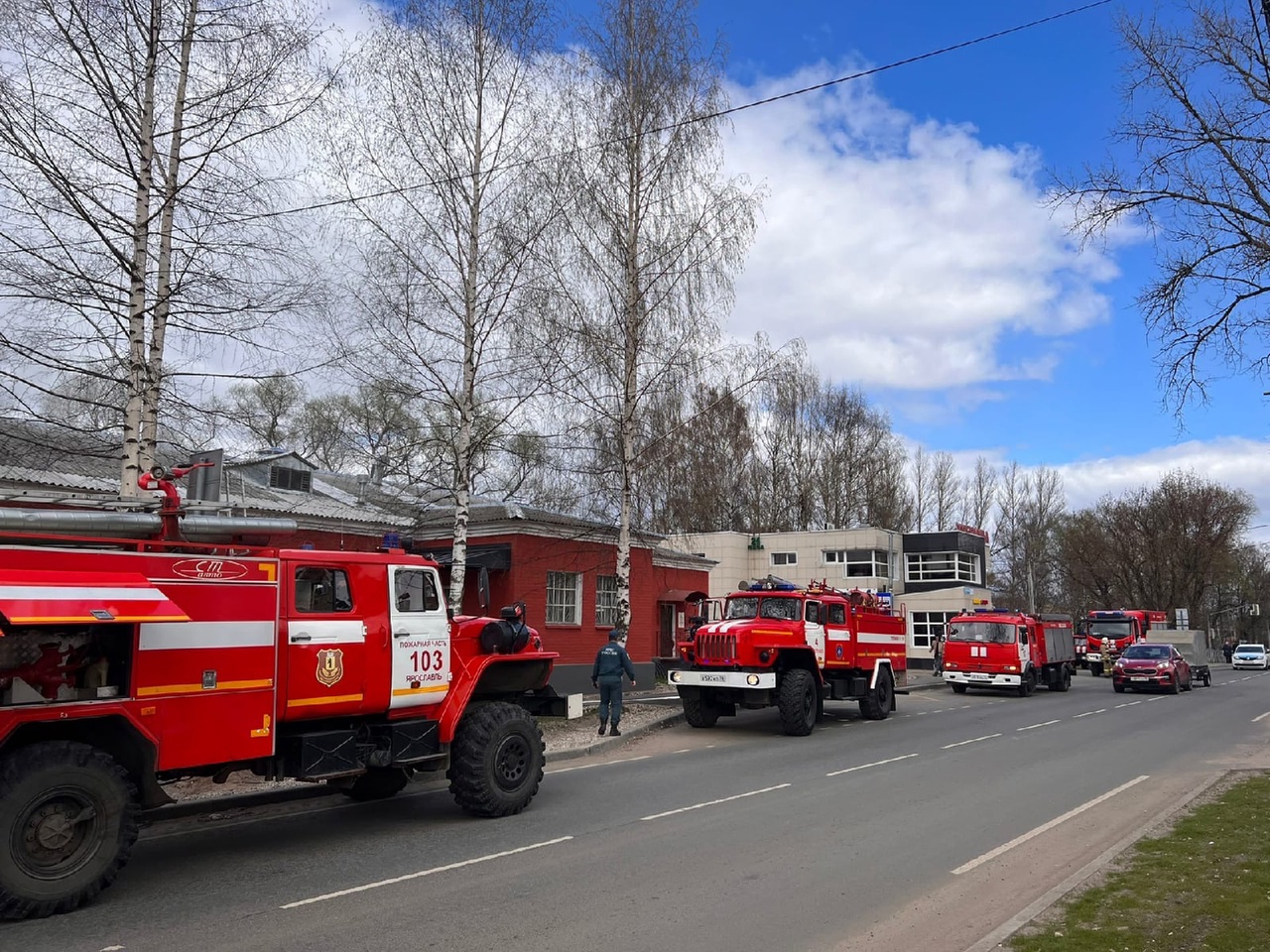 В Ярославле из горящей бани эвакуировали 20 человек