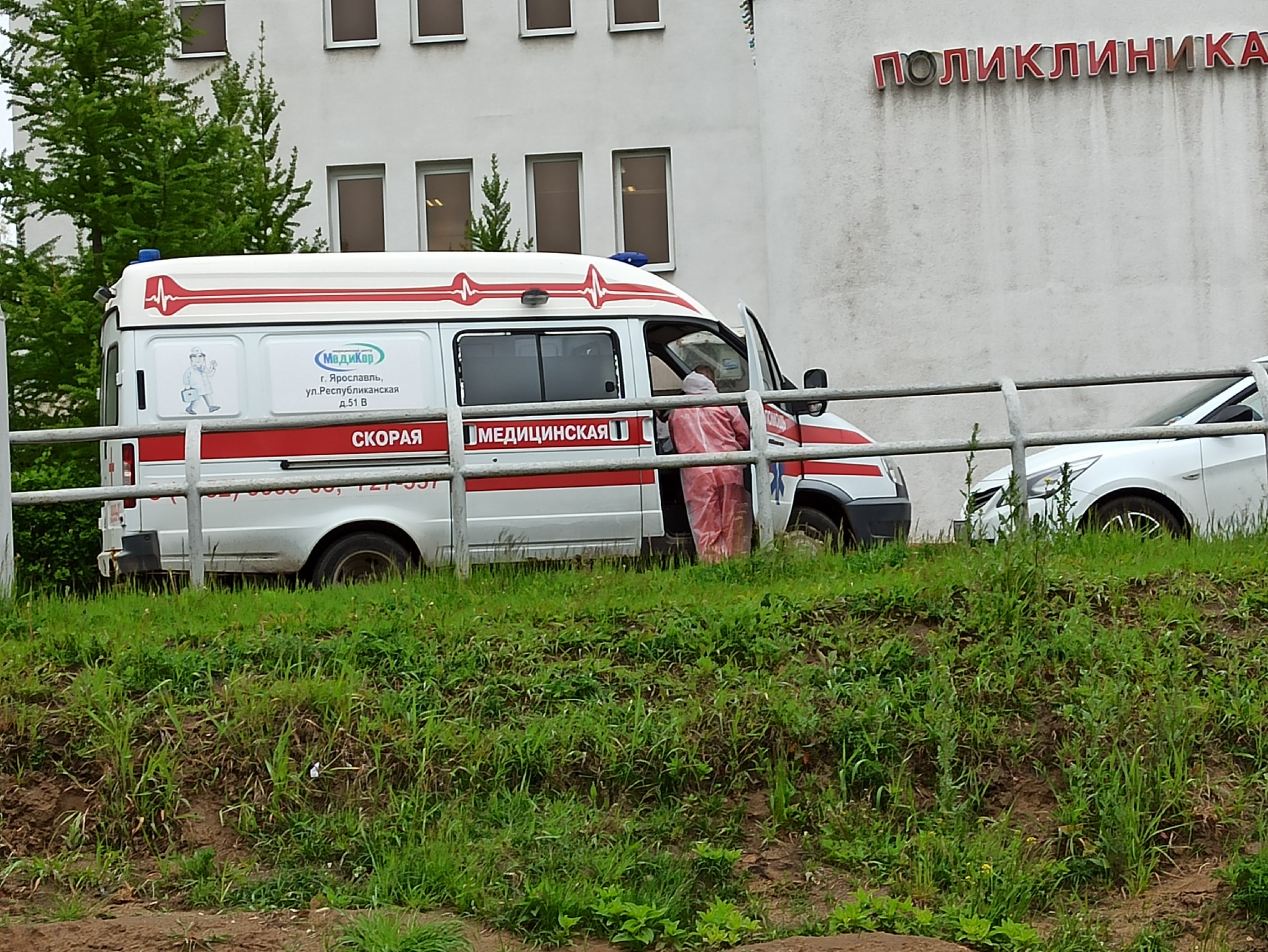  В Ярославле  у госпиталя ветеранов нашли труп молодого мужчины
