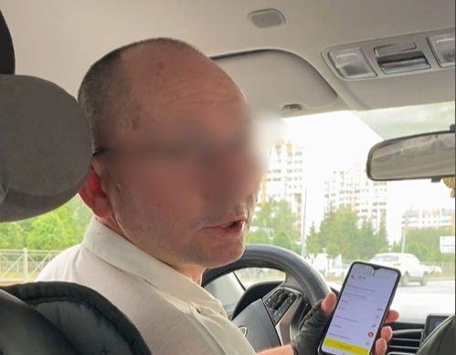 "Обматерил меня": ярославцы жалуются на сумасшедшего таксиста