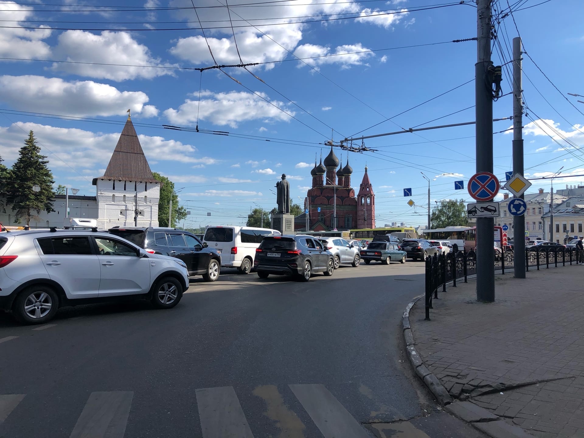 Несколько центральных улиц Ярославля могут стать полностью пешеходными