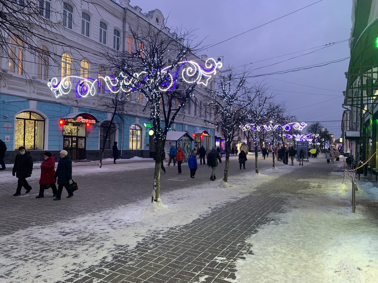 Мэр Ярославля назвал дату появления новогодних украшений на улицах города