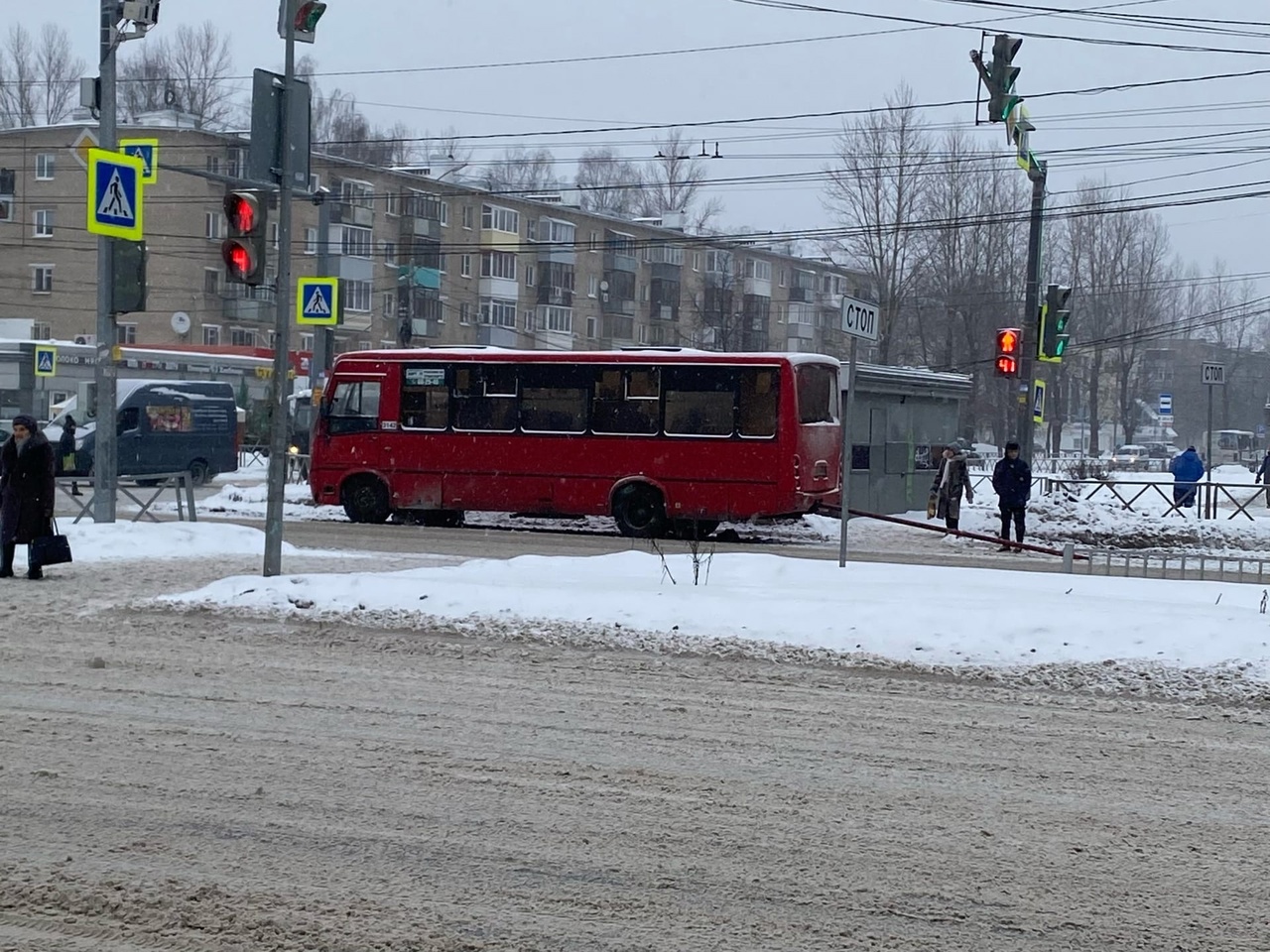 В новогодние праздники в Ярославле отменят автобусы и поднимут плату