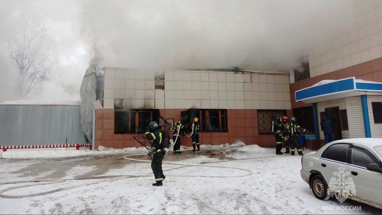 Назвали причину пожара и количество сгоревших автобусов в ярославском АТП 