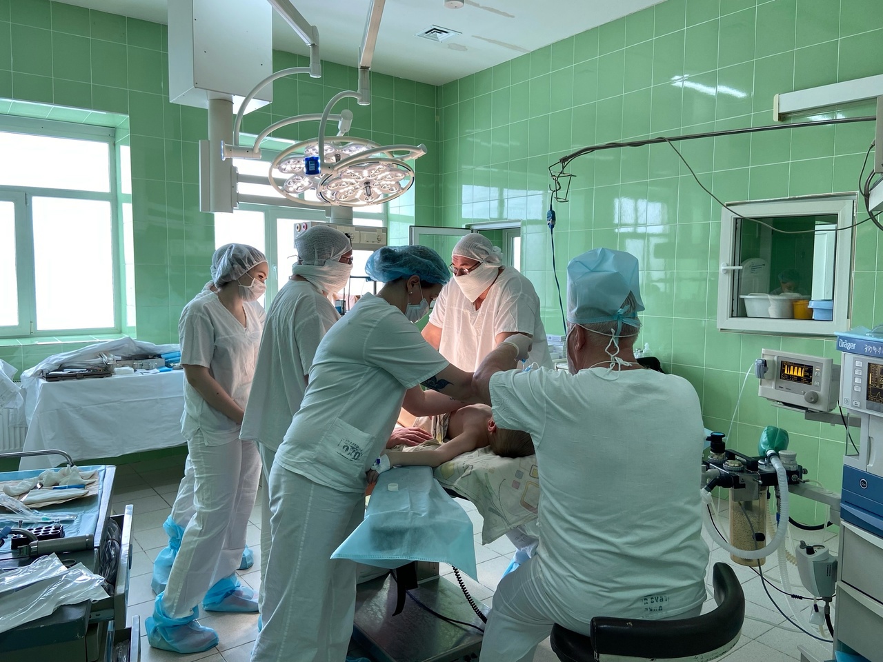 «Это редкая аномалия»: врачи провели сложнейшую чудо-операцию малышу из Ярославля  