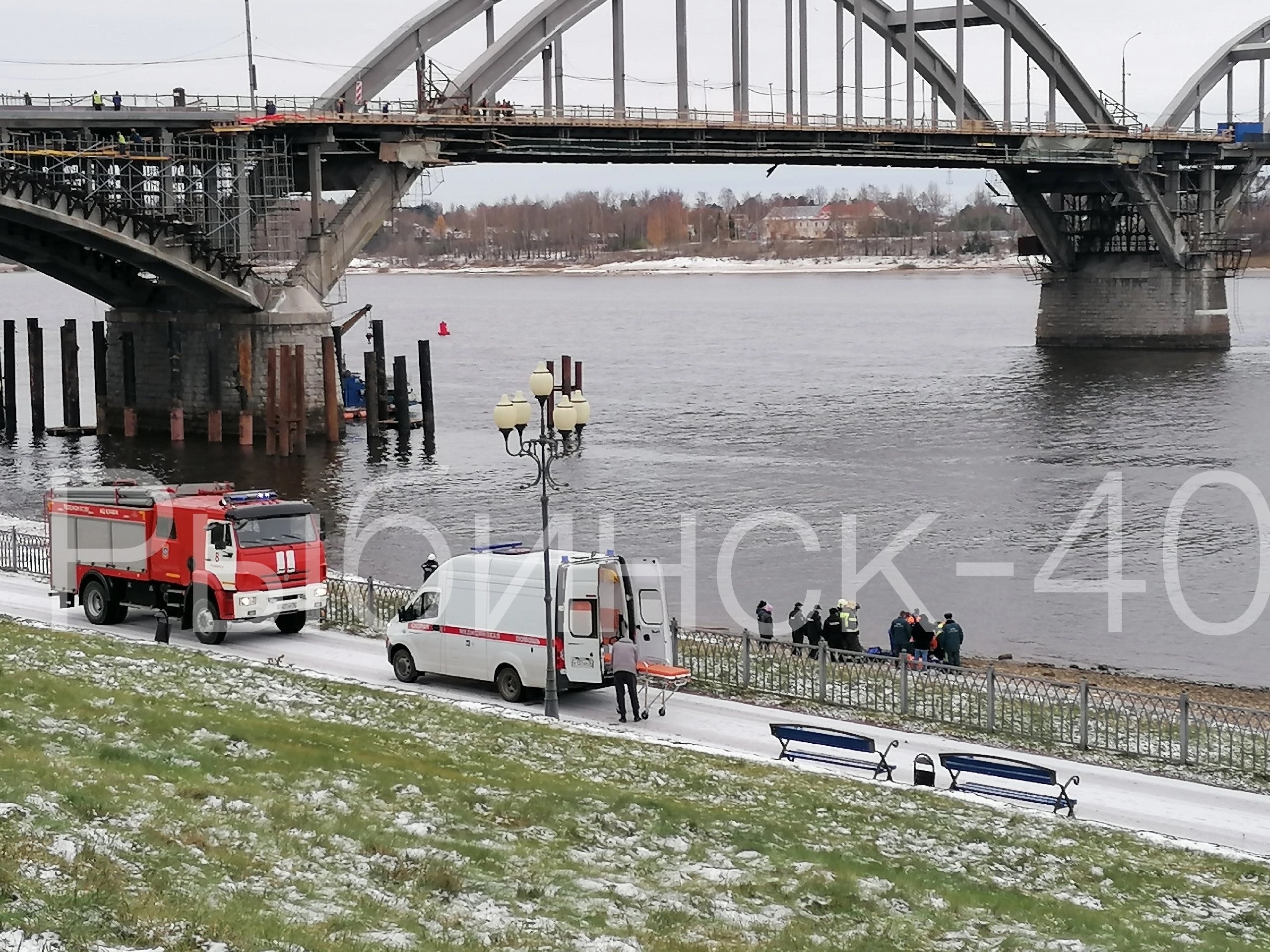 Волга падение. Понтонные мосты и переправы. Никополь Понтонная переправа через широкую реку. Понтонно-Мостовая переправа 2005. Понтонная переправа Николаев Украина.