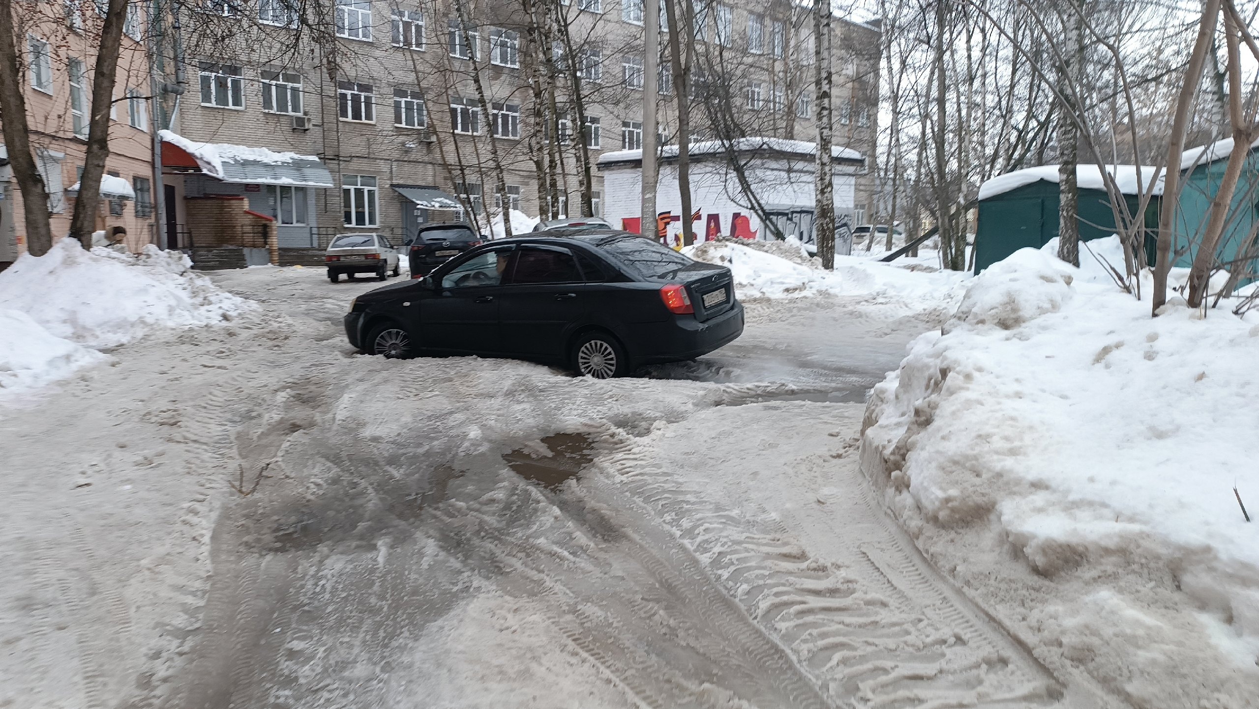Температурные качели в 12 градусов ждут Ярославль и Москву