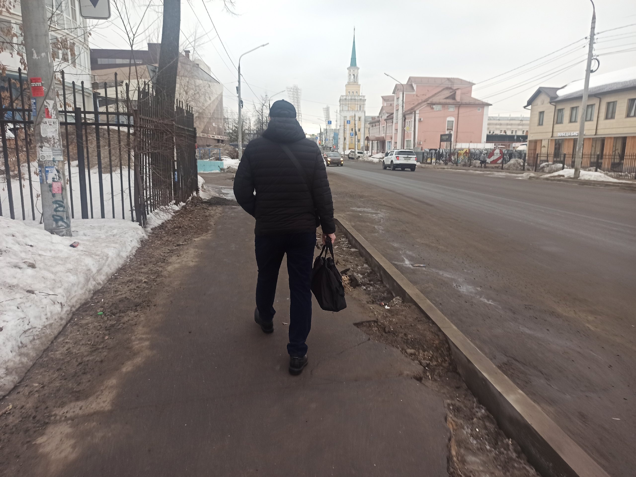 В Ярославской области мужчина забрал у спящего друга ключи и "обчистил" квартиру