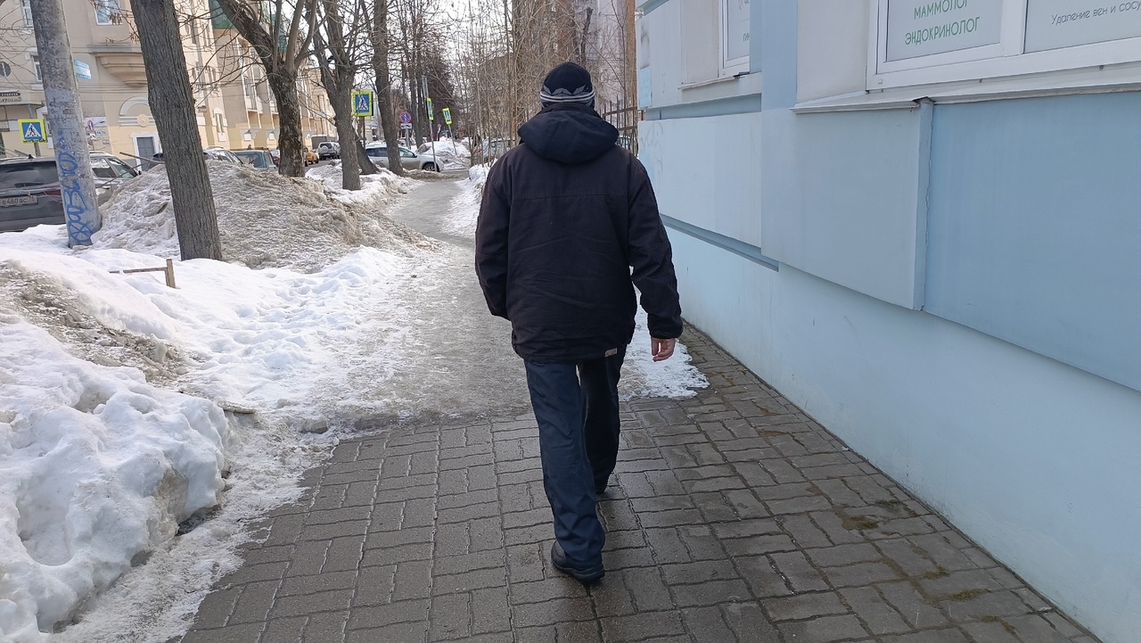 Житель Ярославской области познакомился с мужчиной в кафе и обокрал прямо там