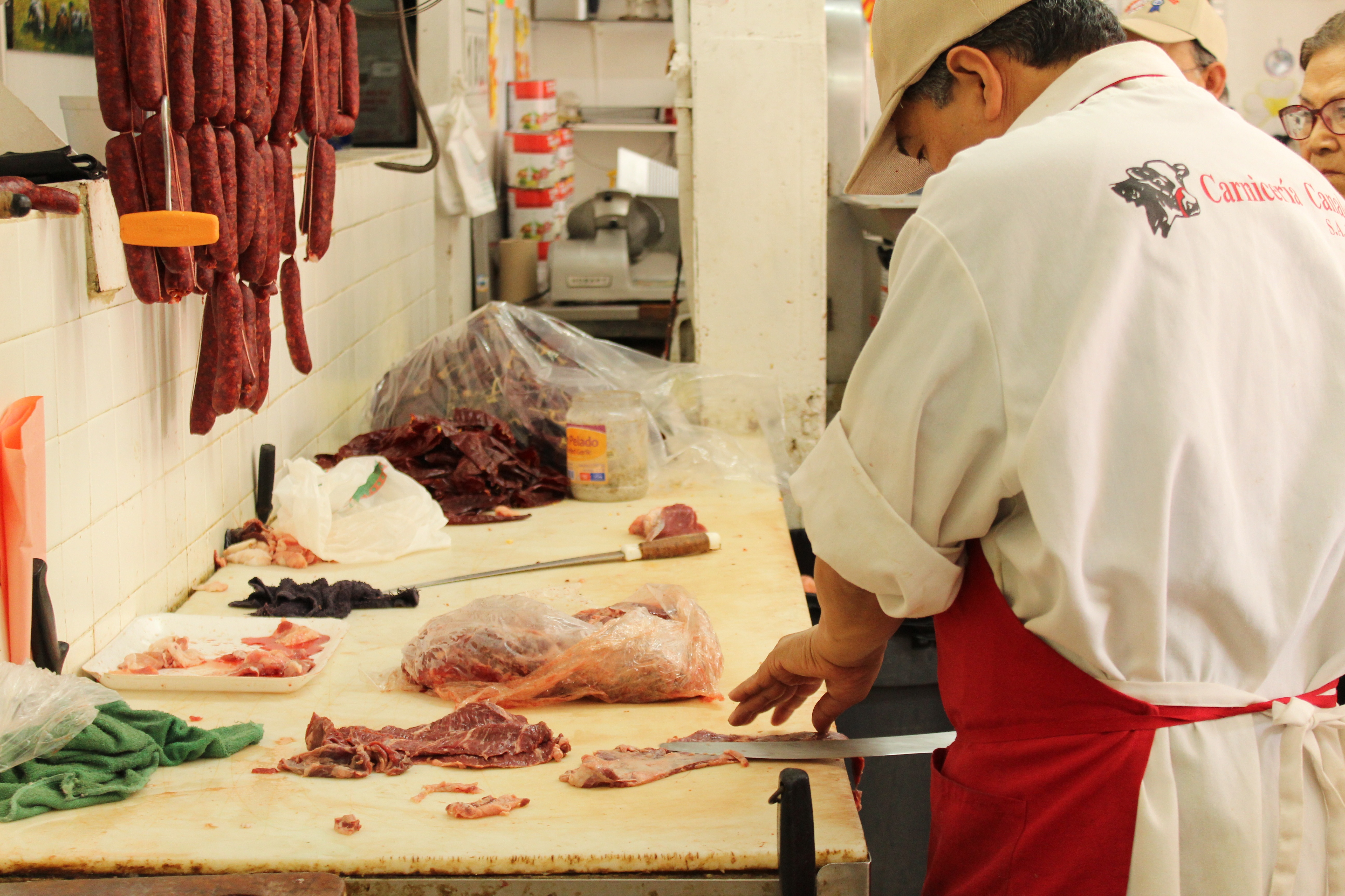 Как продавцы мяса будут обманывать вас на майские праздники со свиной лопаткой
