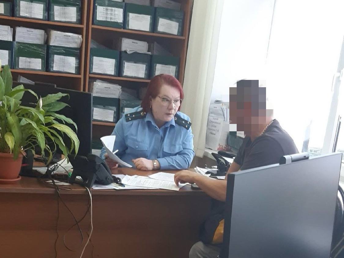   В Ярославле 16-летняя дочь выбила миллион рублей со своего отца