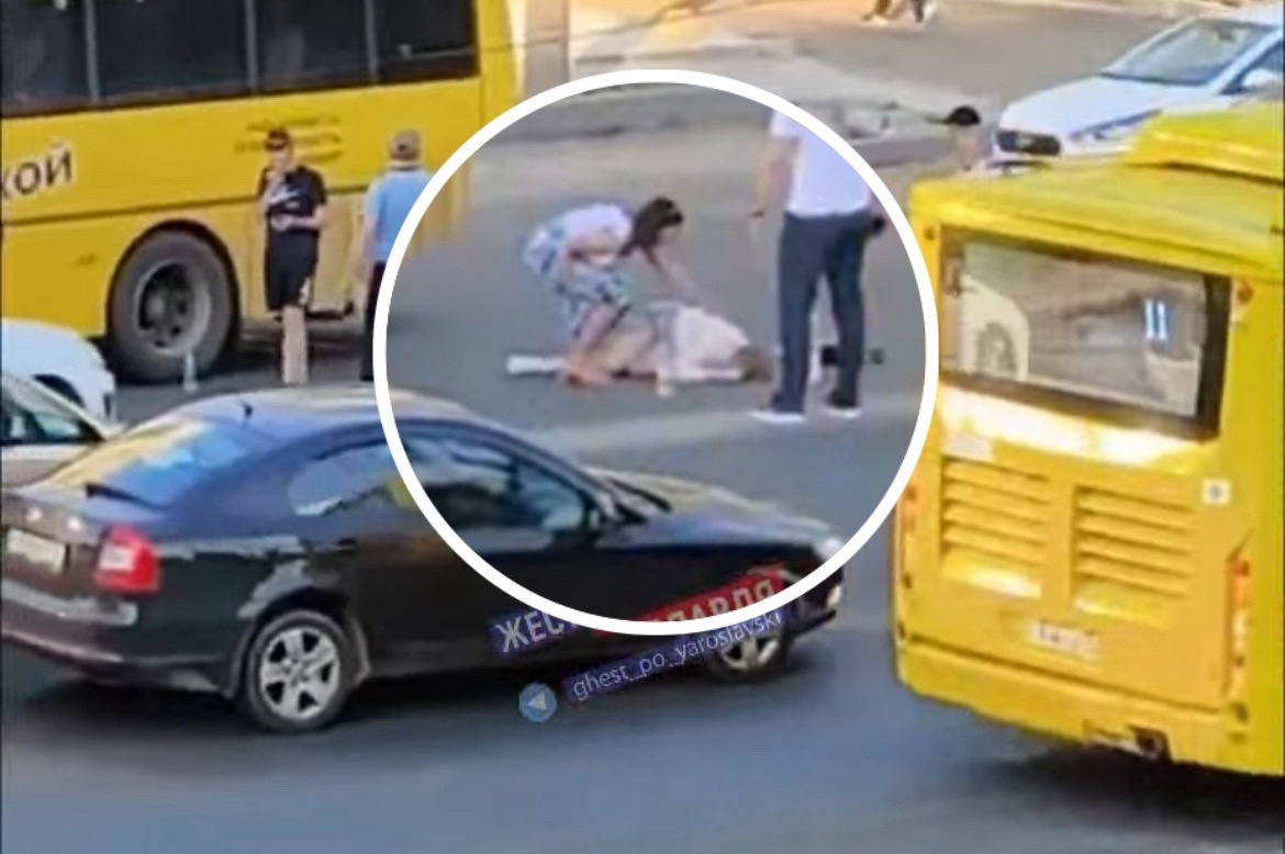 На опасном переходе в центре Ярославле сбили девушку 