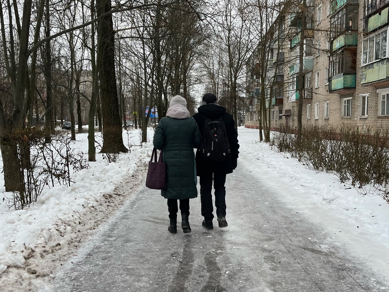 Ярославль превратился в ледяной кошмар: "Только в центре асфальт, Брагино сплошной каток"