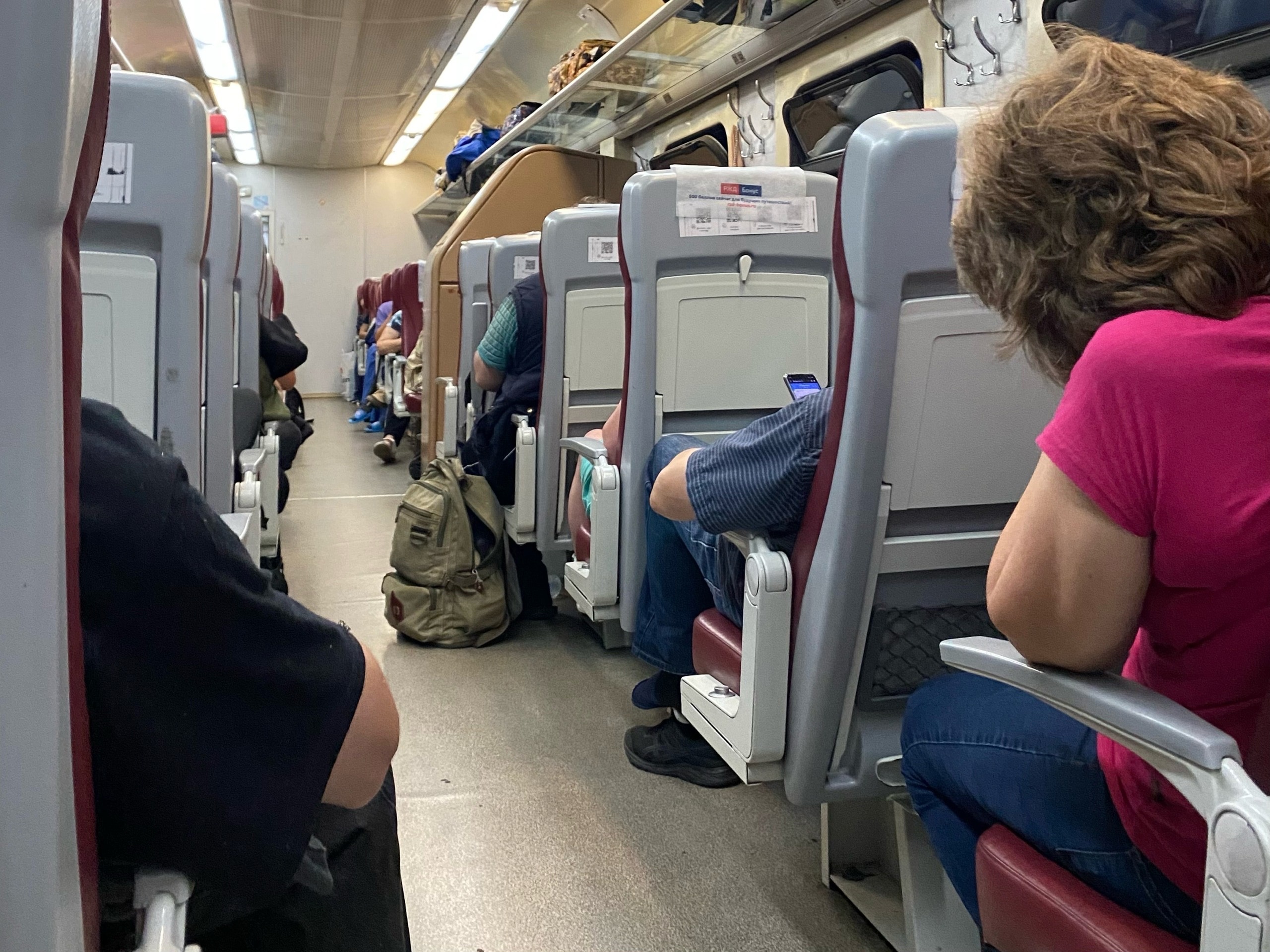 Чем занять ребенка в поезде: советы многодетной мамы из Ярославля