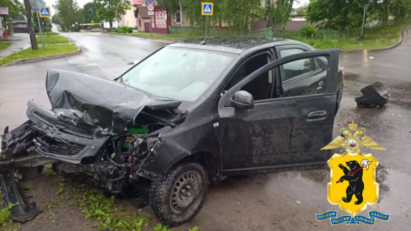 Подросток из Мышкина угнал и разбил чужой автомобиль